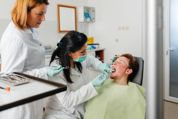 Best Emergency Dental Care for Broken or Chipped Teeth in Sewalls Point, FL